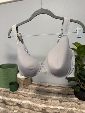 Jessica Simpson Light Gray Seamless Underwire T-Shirt Bra